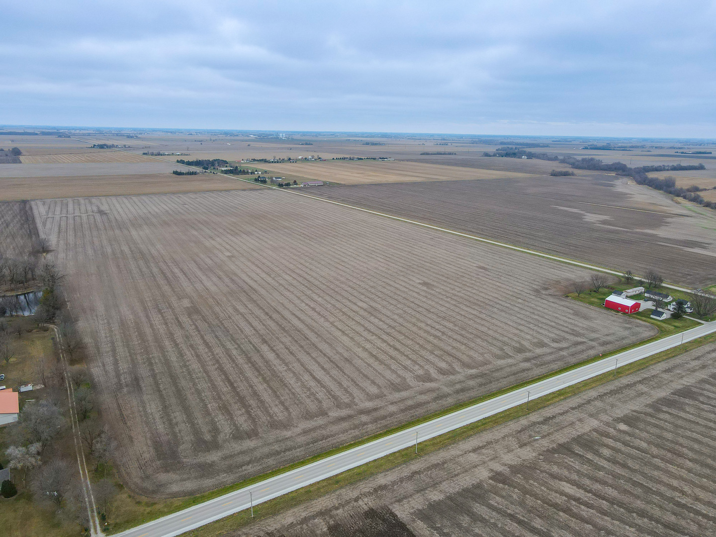 1565-B W 9000 North Road