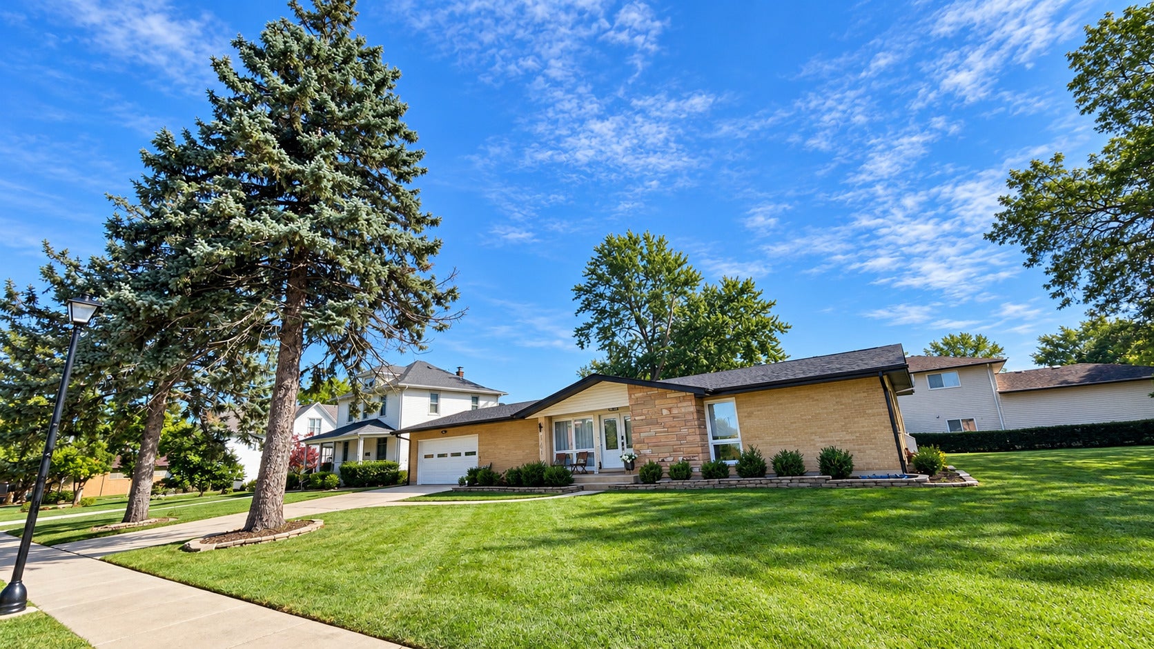 141 W Army Trail Boulevard