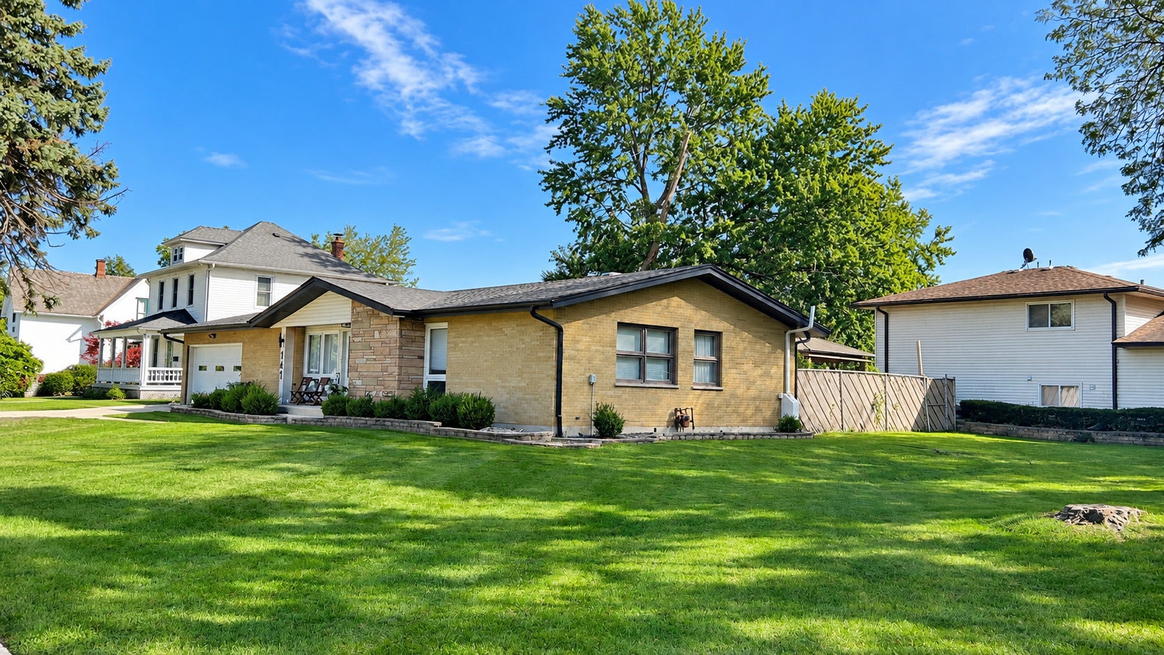 141 W Army Trail Boulevard
