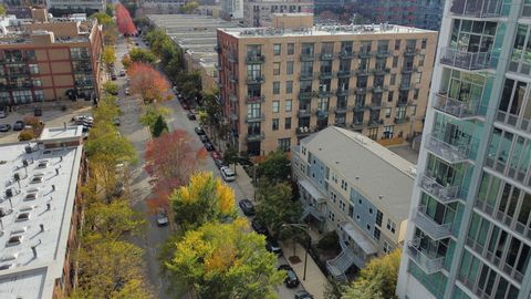 Tiny photo for 1616 S Indiana Avenue #B3, Chicago, IL 60616 (MLS # 12507166)