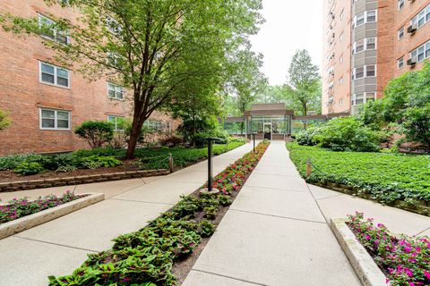 Tiny photo for 4950 N Marine Drive #309, Chicago, IL 60640 (MLS # 12500617)