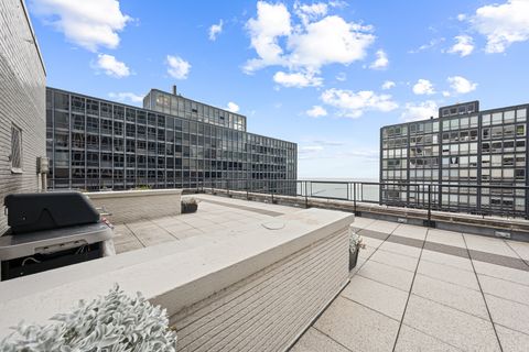 Tiny photo for 253 E DELAWARE Place #14D, Chicago, IL 60611 (MLS # 12520628)
