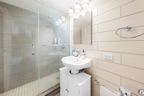 Tiny photo for 253 E DELAWARE Place #14D, Chicago, IL 60611 (MLS # 12520628)