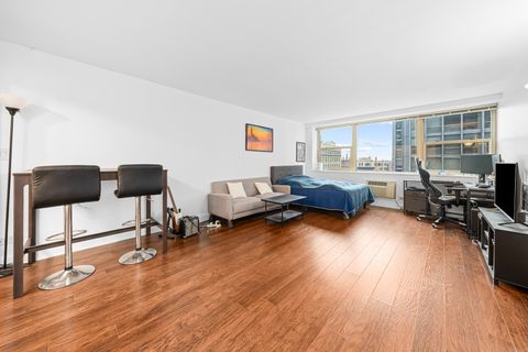 Tiny photo for 253 E DELAWARE Place #14D, Chicago, IL 60611 (MLS # 12520628)