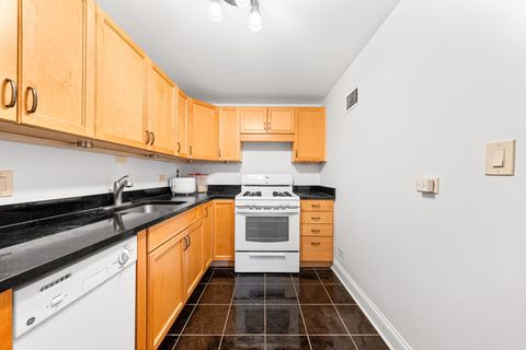 Tiny photo for 253 E DELAWARE Place #14D, Chicago, IL 60611 (MLS # 12520628)