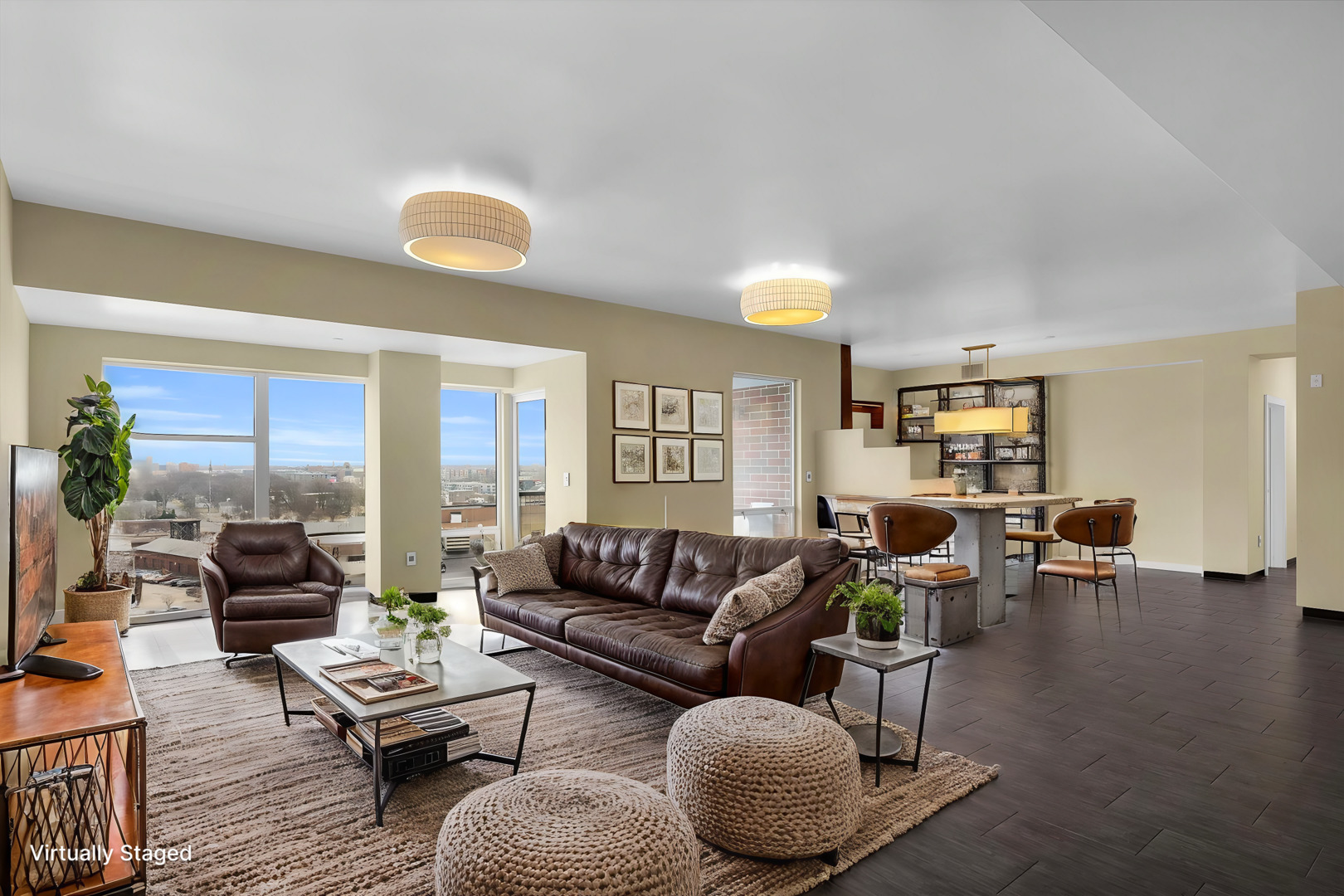 301 N Neil Street 808-809