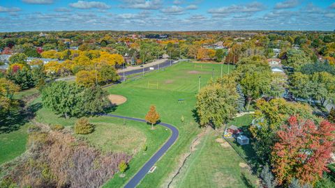 Tiny photo for 181 Lakeview Court, Bloomingdale, IL 60108 (MLS # 12498158)