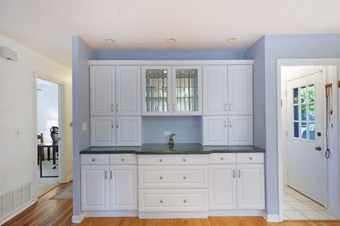 Tiny photo for 181 Lakeview Court, Bloomingdale, IL 60108 (MLS # 12498158)