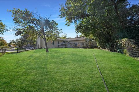 Tiny photo for 181 Lakeview Court, Bloomingdale, IL 60108 (MLS # 12498158)