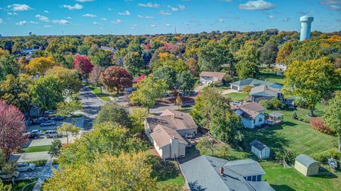 Tiny photo for 181 Lakeview Court, Bloomingdale, IL 60108 (MLS # 12498158)