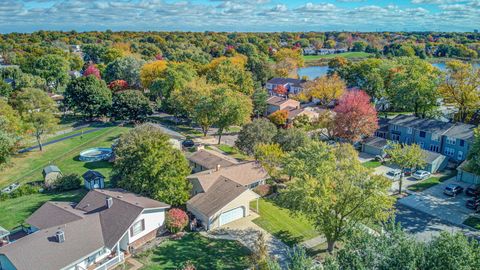 Tiny photo for 181 Lakeview Court, Bloomingdale, IL 60108 (MLS # 12498158)