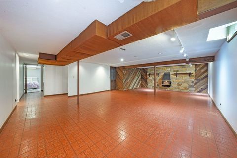 Tiny photo for 181 Lakeview Court, Bloomingdale, IL 60108 (MLS # 12498158)