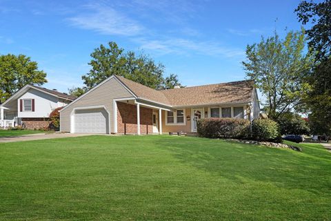 Photo of 181 Lakeview Court, Bloomingdale, IL 60108 (MLS # 12498158) Photo of 181 Lakeview Court, Bloomingdale, IL 60108 (MLS # 12498158)