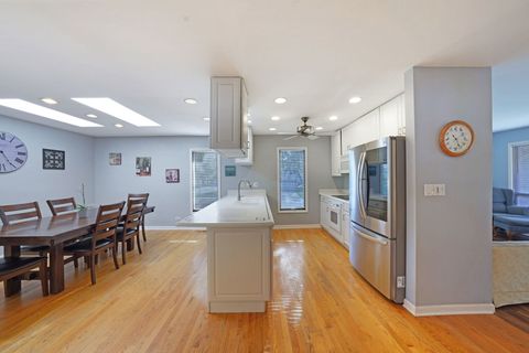 Tiny photo for 181 Lakeview Court, Bloomingdale, IL 60108 (MLS # 12498158)