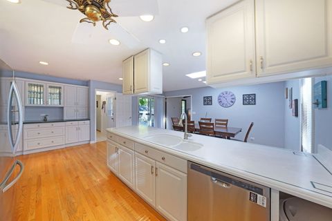 Tiny photo for 181 Lakeview Court, Bloomingdale, IL 60108 (MLS # 12498158)