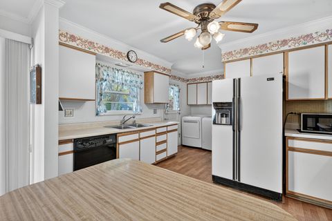 Tiny photo for 568 Cedar Lane, Elk Grove Village, IL 60007 (MLS # 12506456)