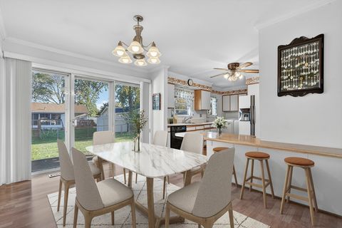 Tiny photo for 568 Cedar Lane, Elk Grove Village, IL 60007 (MLS # 12506456)