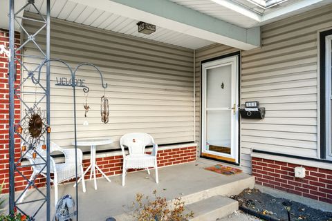 Tiny photo for 568 Cedar Lane, Elk Grove Village, IL 60007 (MLS # 12506456)