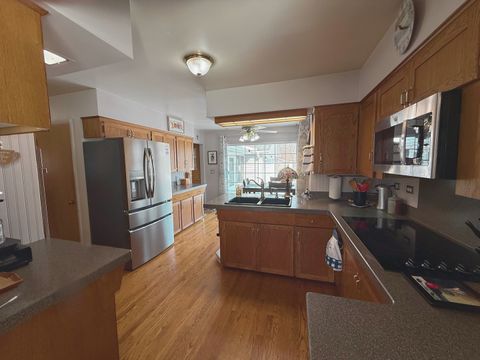 Tiny photo for 37610 N Holdridge Avenue, Beach Park, IL 60087 (MLS # 12565764)