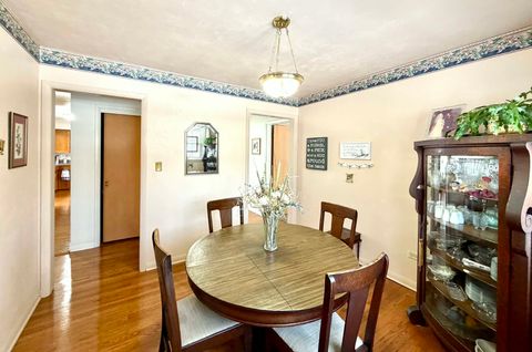 Tiny photo for 37610 N Holdridge Avenue, Beach Park, IL 60087 (MLS # 12565764)