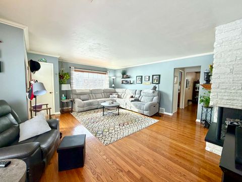 Tiny photo for 37610 N Holdridge Avenue, Beach Park, IL 60087 (MLS # 12565764)