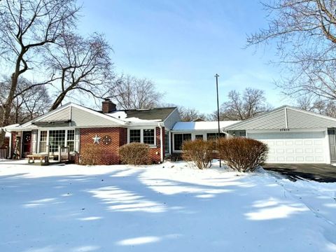 Tiny photo for 37610 N Holdridge Avenue, Beach Park, IL 60087 (MLS # 12565764)