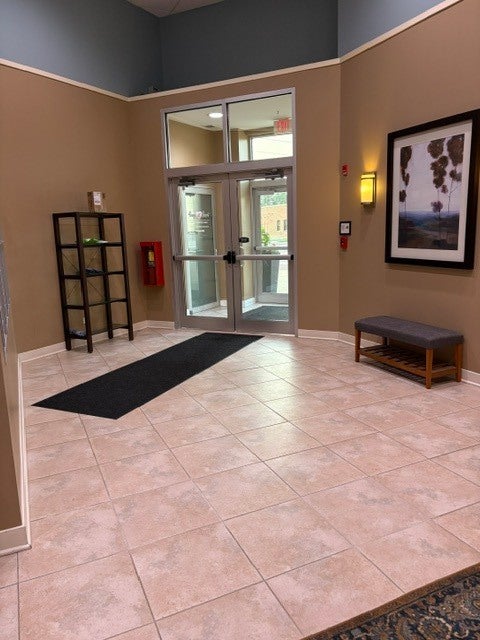 300 Village Circle 207 - Photo 3