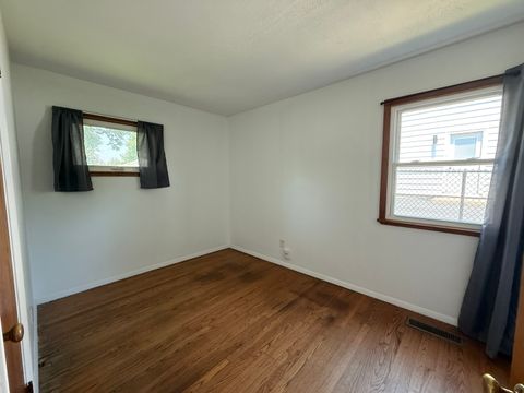 Tiny photo for 29 N ROSLYN Road, Westmont, IL 60559 (MLS # 12505667)