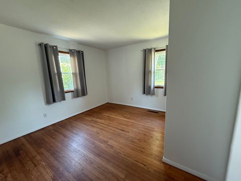 Tiny photo for 29 N ROSLYN Road, Westmont, IL 60559 (MLS # 12505667)