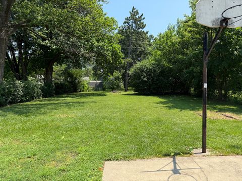 Tiny photo for 29 N ROSLYN Road, Westmont, IL 60559 (MLS # 12505667)