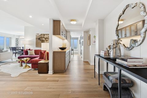 Tiny photo for 132 E DELAWARE Place #5101, Chicago, IL 60611 (MLS # 12471340)