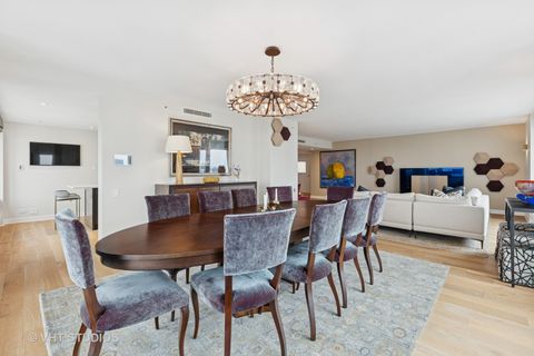 Tiny photo for 132 E DELAWARE Place #5101, Chicago, IL 60611 (MLS # 12471340)