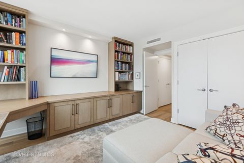 Tiny photo for 132 E DELAWARE Place #5101, Chicago, IL 60611 (MLS # 12471340)