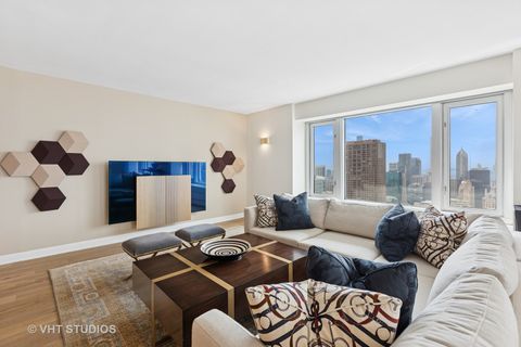 Tiny photo for 132 E DELAWARE Place #5101, Chicago, IL 60611 (MLS # 12471340)