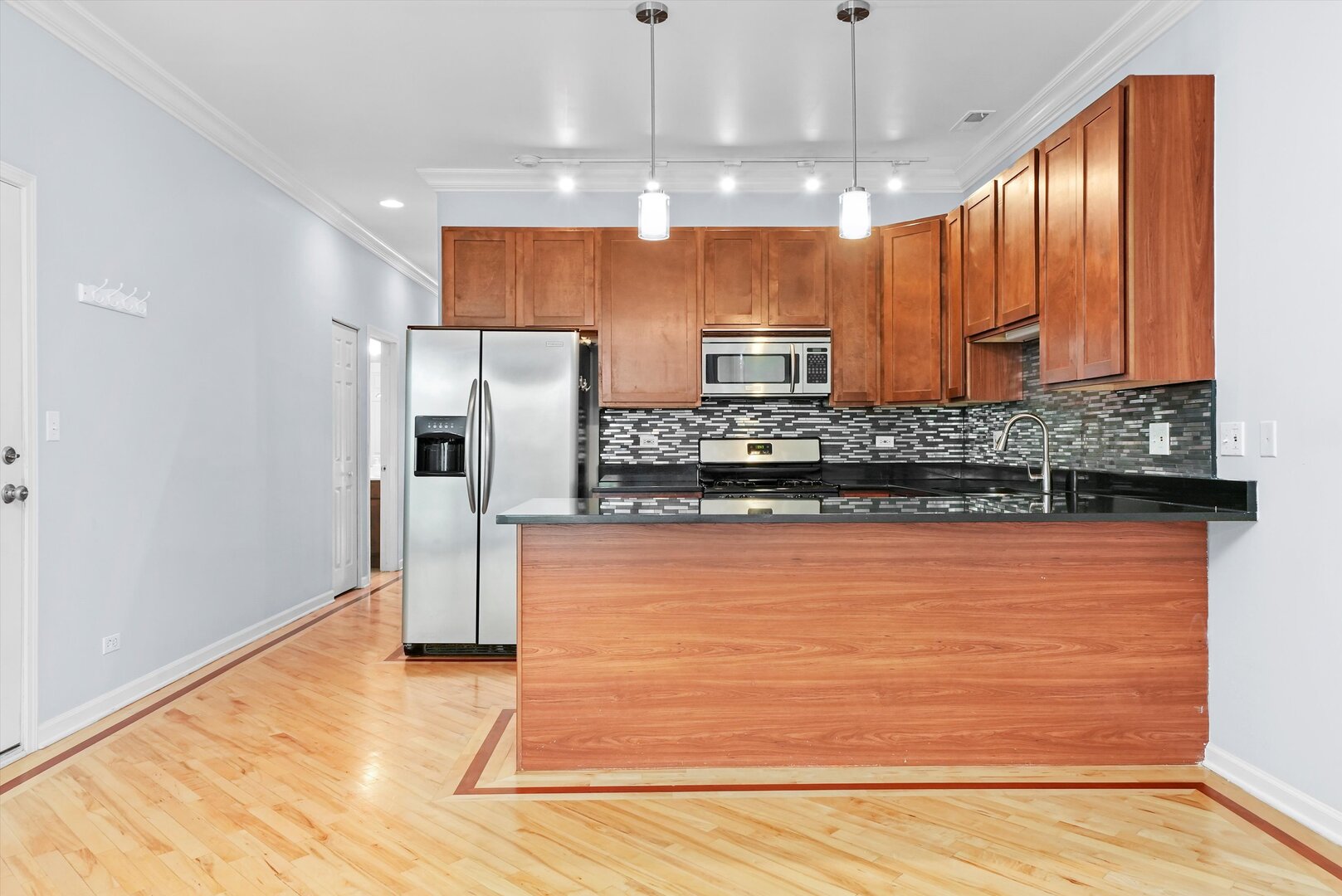 2629 W Chicago Avenue 3