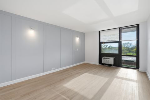 Tiny photo for 3021 S MICHIGAN Avenue #406, Chicago, IL 60616 (MLS # 12631702)