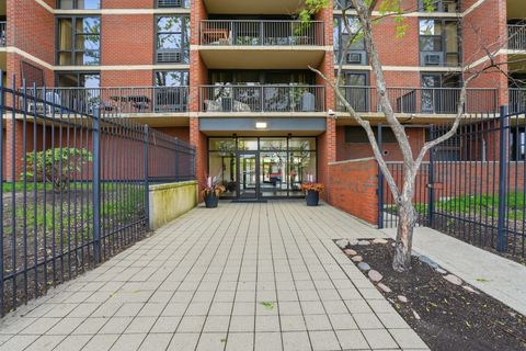 Tiny photo for 3021 S MICHIGAN Avenue #406, Chicago, IL 60616 (MLS # 12631702)