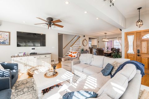 Tiny photo for 190 S Grace Street, Lombard, IL 60148 (MLS # 12505026)