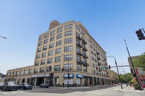Photo of 1601 W SCHOOL Street #502, Chicago, IL 60657 (MLS # 12675805)