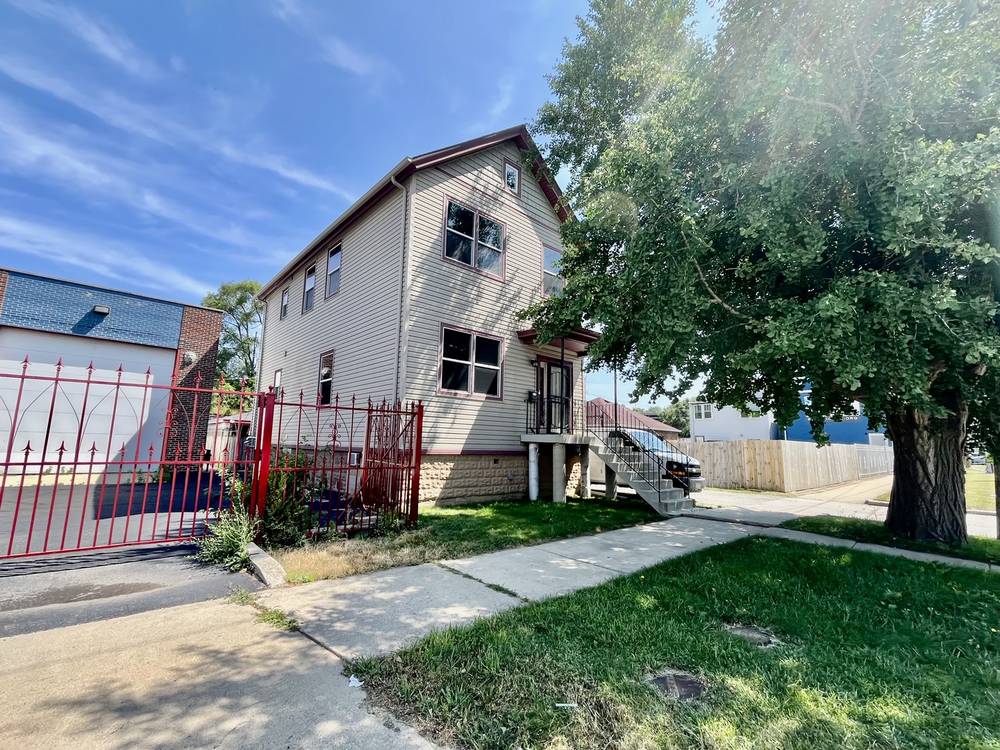 2948 E 95th Street