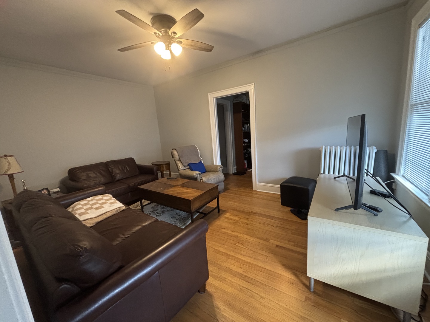 Elmhurst, Illinois 60126, United States, 2 Bedrooms Bedrooms, ,1 BathroomBathrooms,Residential,Active,223905