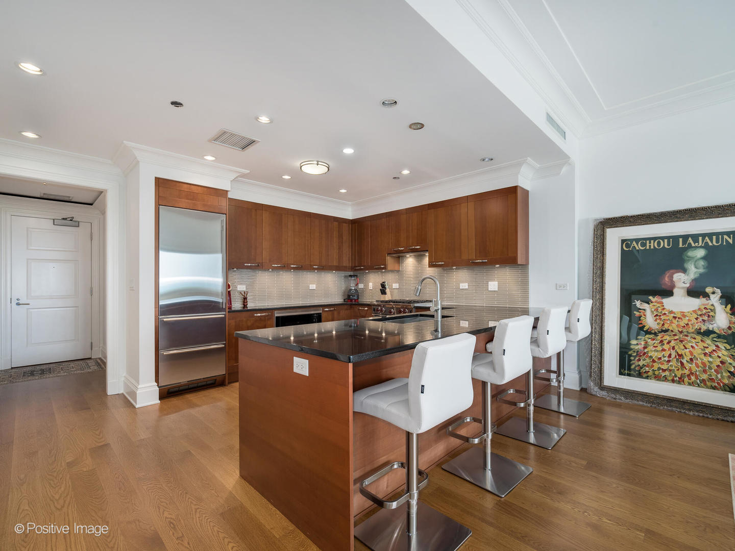 2550 N Lakeview Avenue N901
