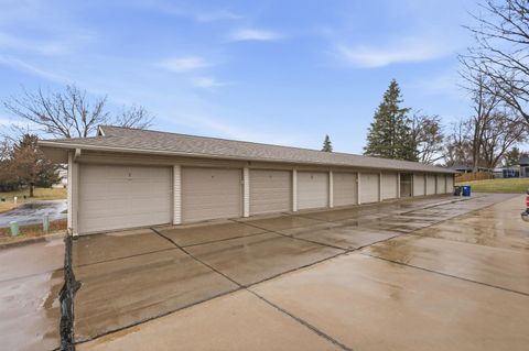 Tiny photo for 4188 Fairview Drive #2, Bettendorf, IA 52722 (MLS # 12589524)