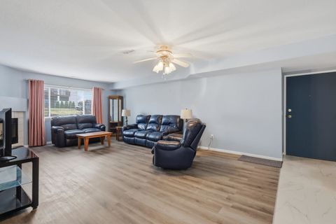 Tiny photo for 4188 Fairview Drive #2, Bettendorf, IA 52722 (MLS # 12589524)