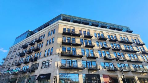 1645 W Ogden Avenue 417 Chicago IL 60612