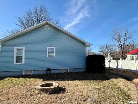Tiny photo for 1812 NORTH Avenue, Metropolis, IL 62960 (MLS # EB456586)
