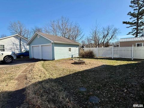 Tiny photo for 1812 NORTH Avenue, Metropolis, IL 62960 (MLS # EB456586)