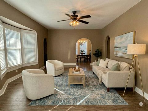 Tiny photo for 1812 North Avenue, Metropolis, IL 62960 (MLS # EB456586)