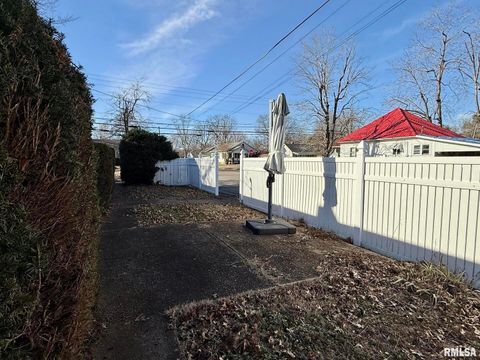 Tiny photo for 1812 NORTH Avenue, Metropolis, IL 62960 (MLS # EB456586)