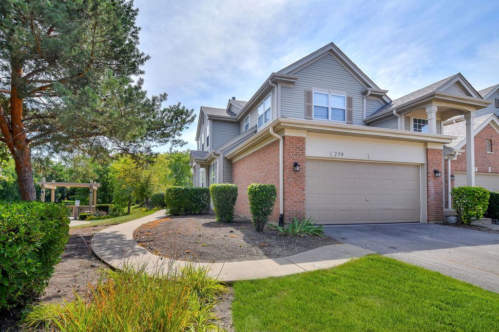 Photo for 279 BLUE SPRUCE Lane #0, Glendale Heights, IL 60139 (MLS # 12494940)